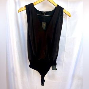 Guess Low V Neck Bodysuit